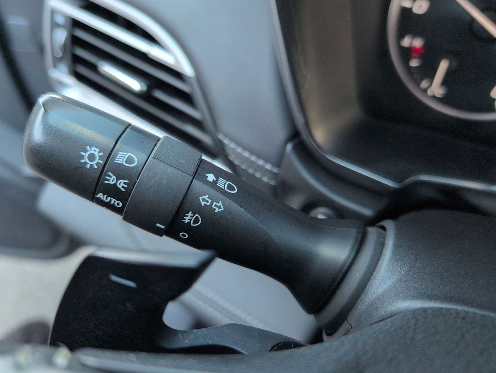 Used 2024 Subaru Outback Touring image 28