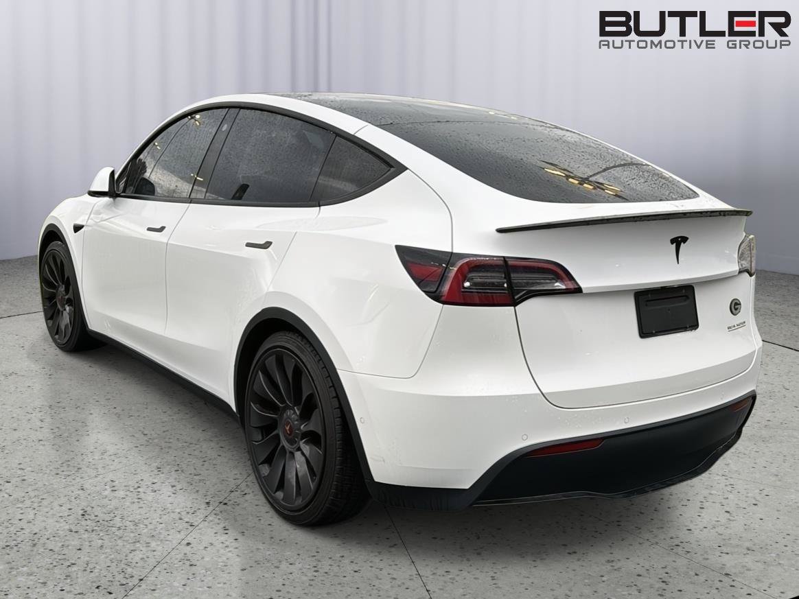 Used 2022 Tesla Model Y Performance AWD/4WD image 9