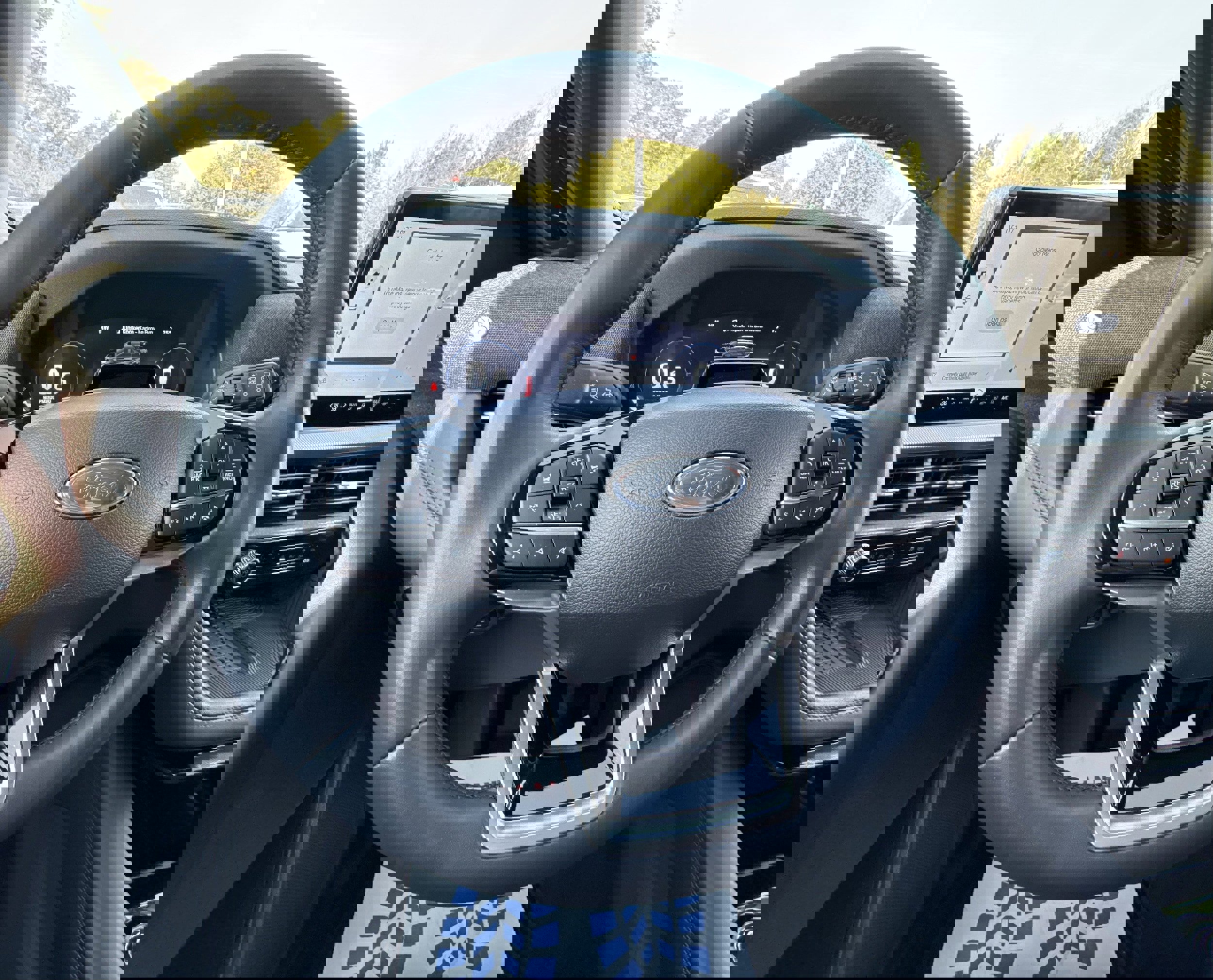 Used 2025 Ford Explorer Platinum w/ Ultimate Package image 13