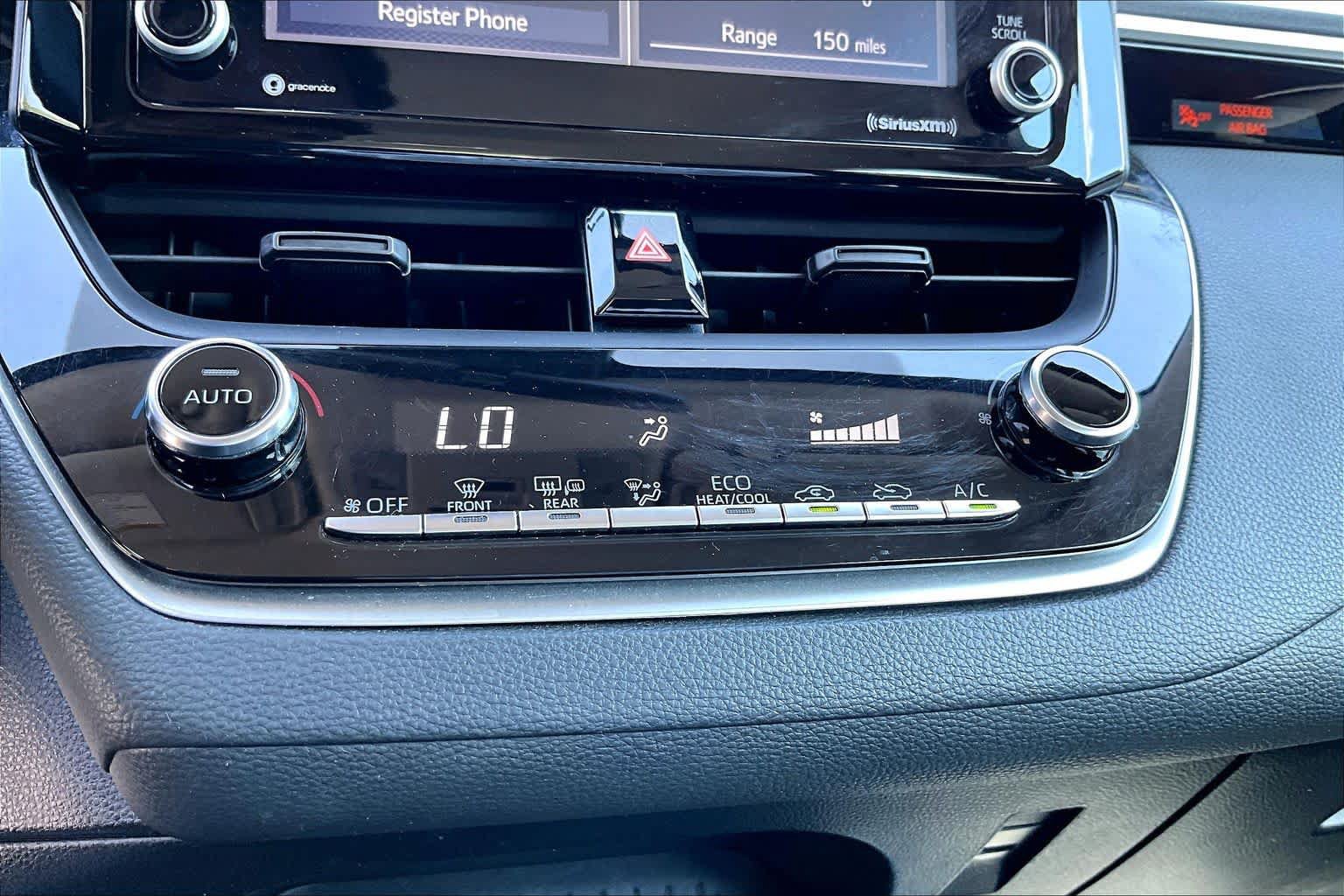 Used 2022 Toyota Corolla LE w/ LE Convenience Package FWD image 34