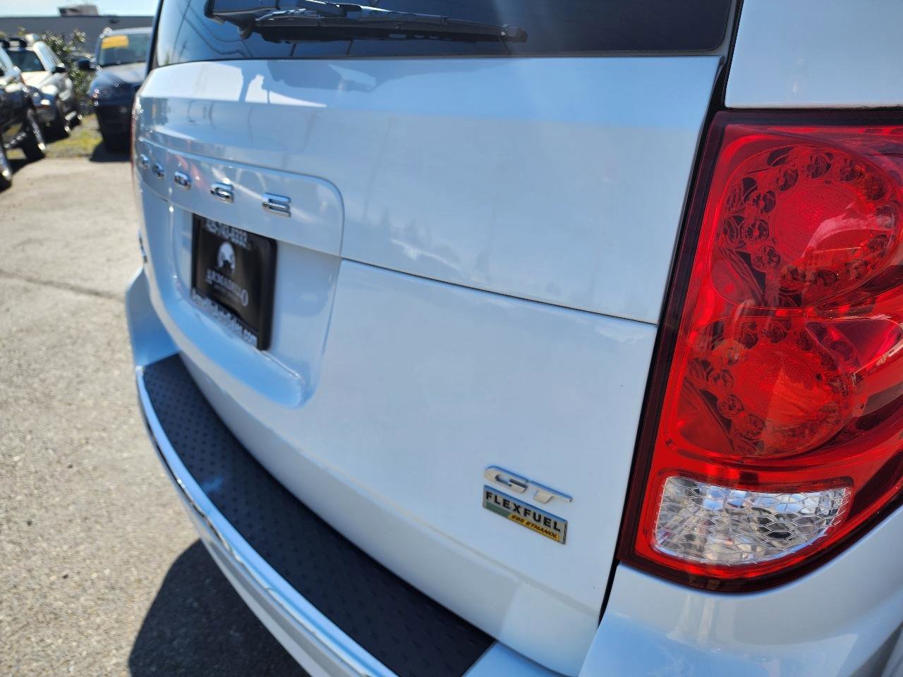 Used 2017 Dodge Grand Caravan GT FWD image 44