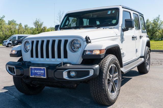 Used 2023 Jeep Wrangler Unlimited Sahara w/ Cold Weather Group AWD/4WD image 2