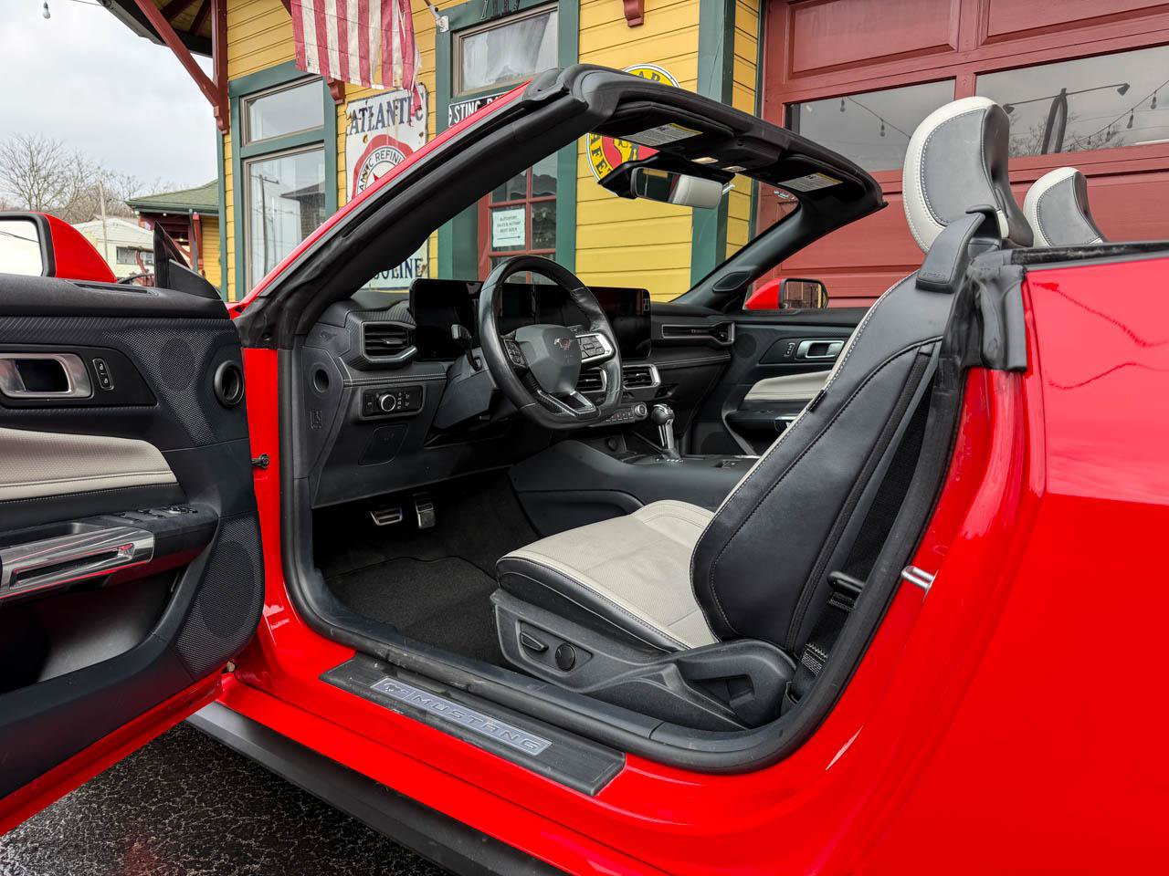 Used 2024 Ford Mustang Premium image 18