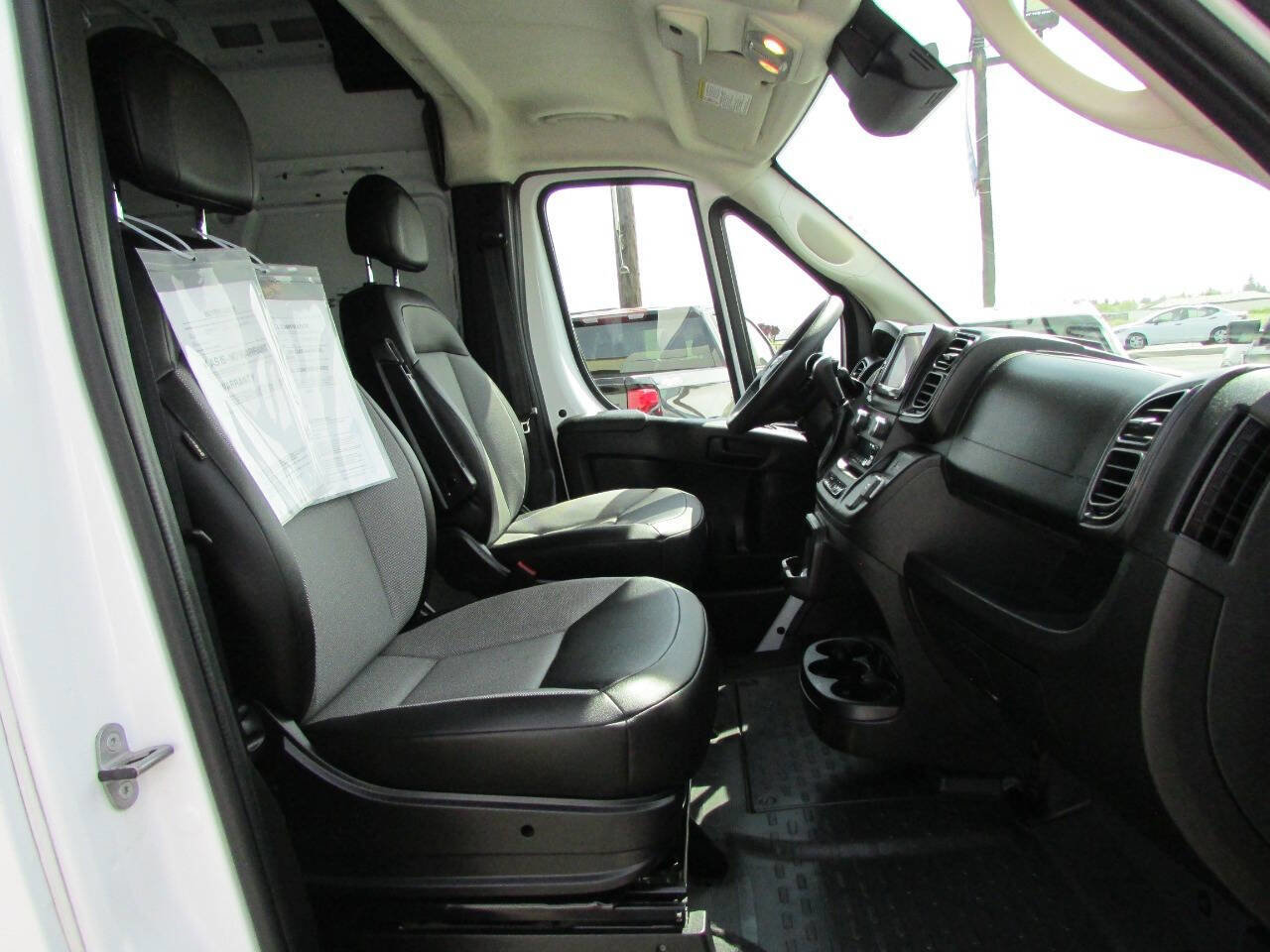 Used 2025 RAM ProMaster 3500 w/ Convenience Group FWD image 15