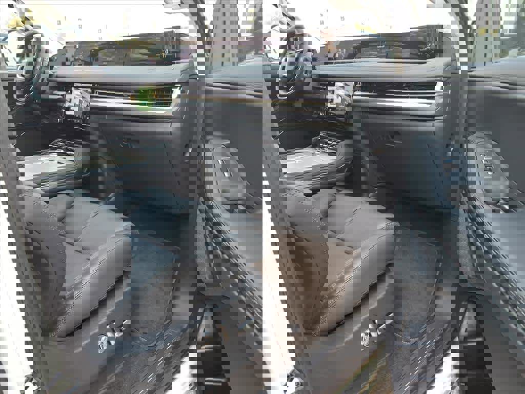 New 2025 Lincoln Navigator Reserve image 22