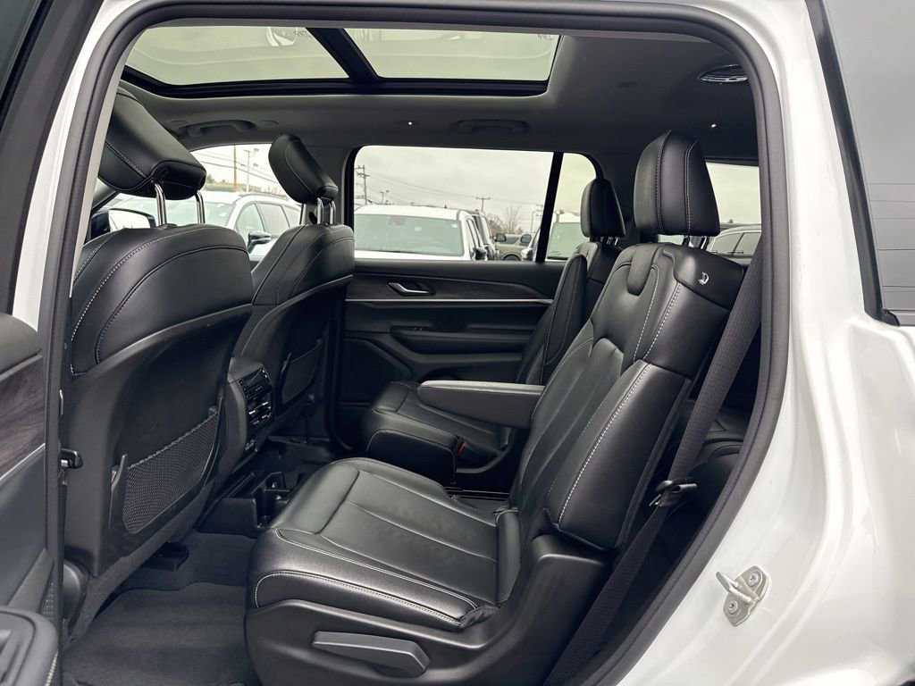 Certified 2023 Jeep Grand Cherokee L Limited image 25