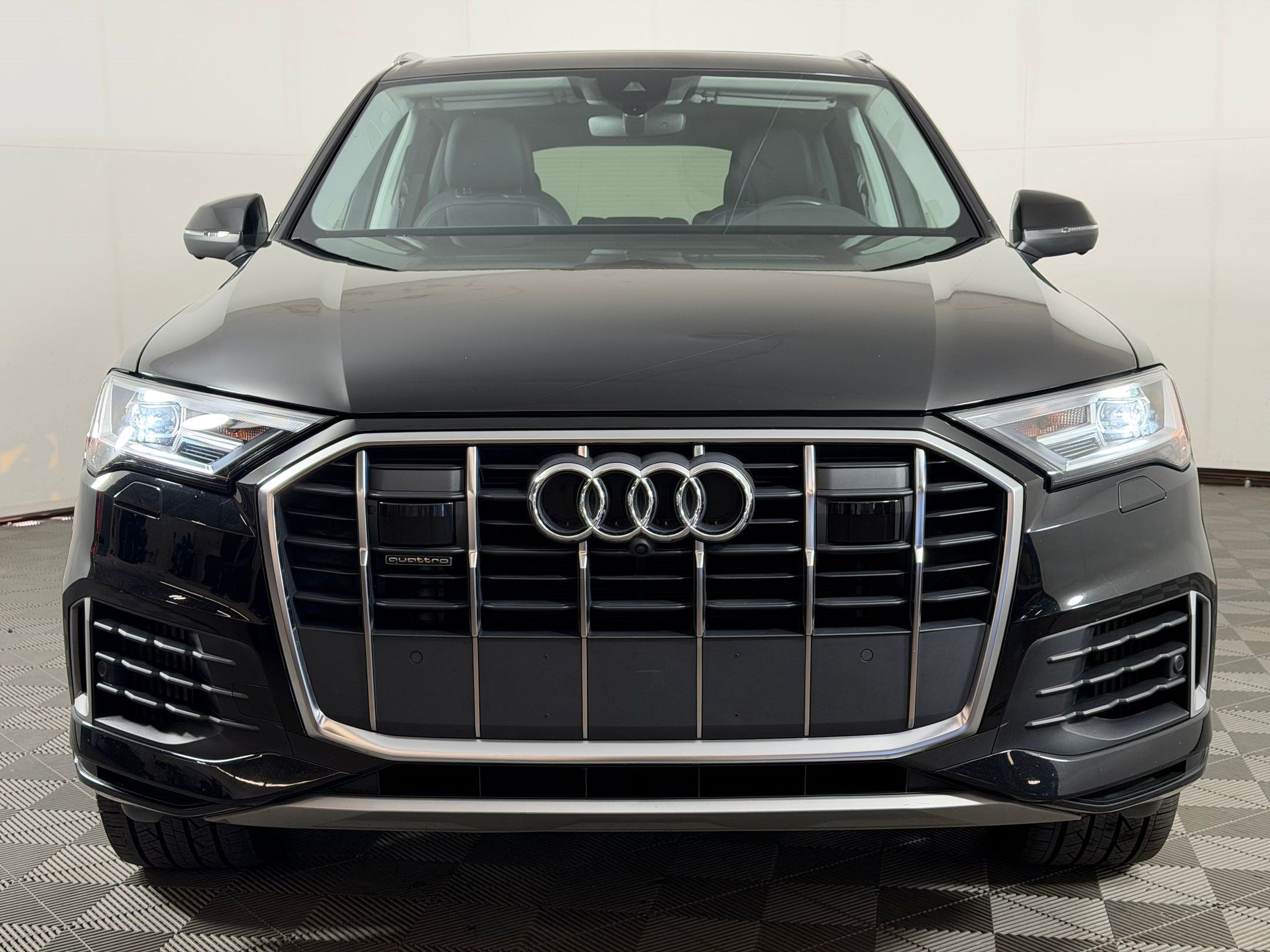 Used 2023 Audi Q7 3.0T Premium Plus w/ Premium Plus Package AWD/4WD image 6