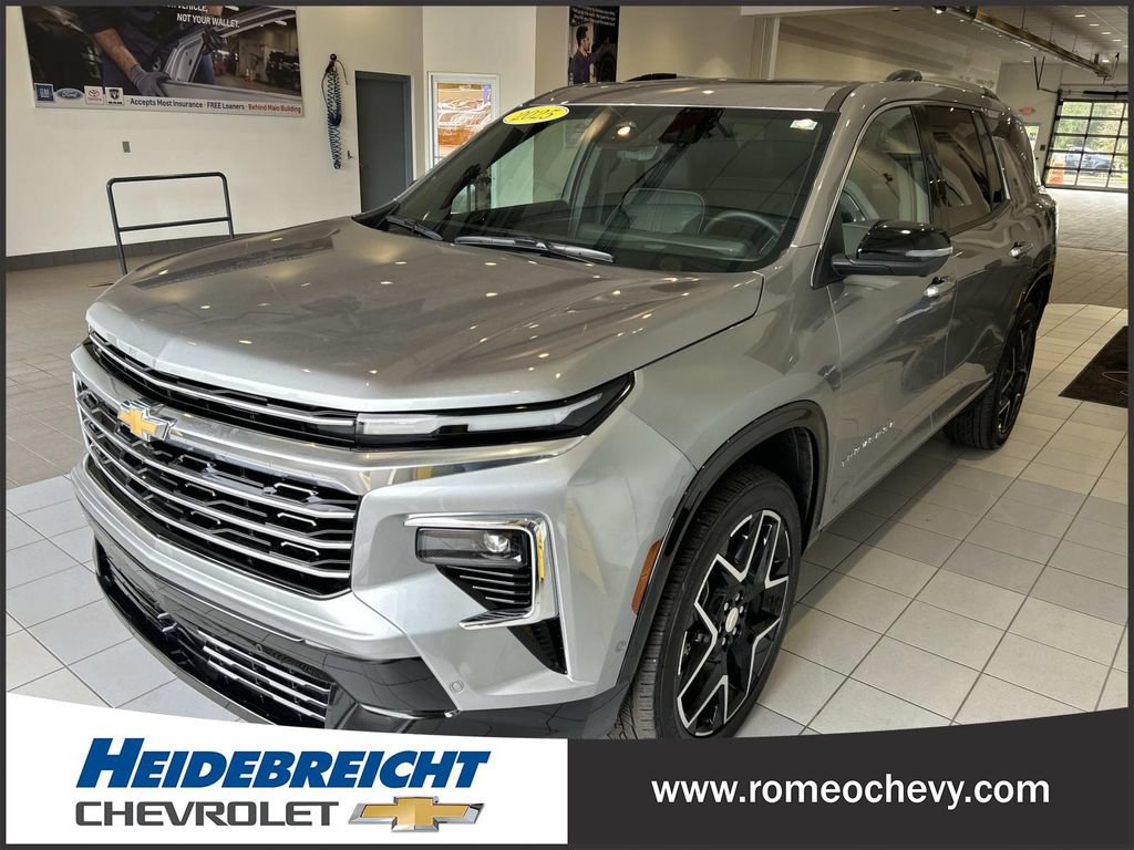 Used 2025 Chevrolet Traverse High Country w/ LPO, Floor Liner Package AWD/4WD image 6