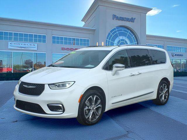 Certified 2021 Chrysler Pacifica Pinnacle AWD/4WD image 1