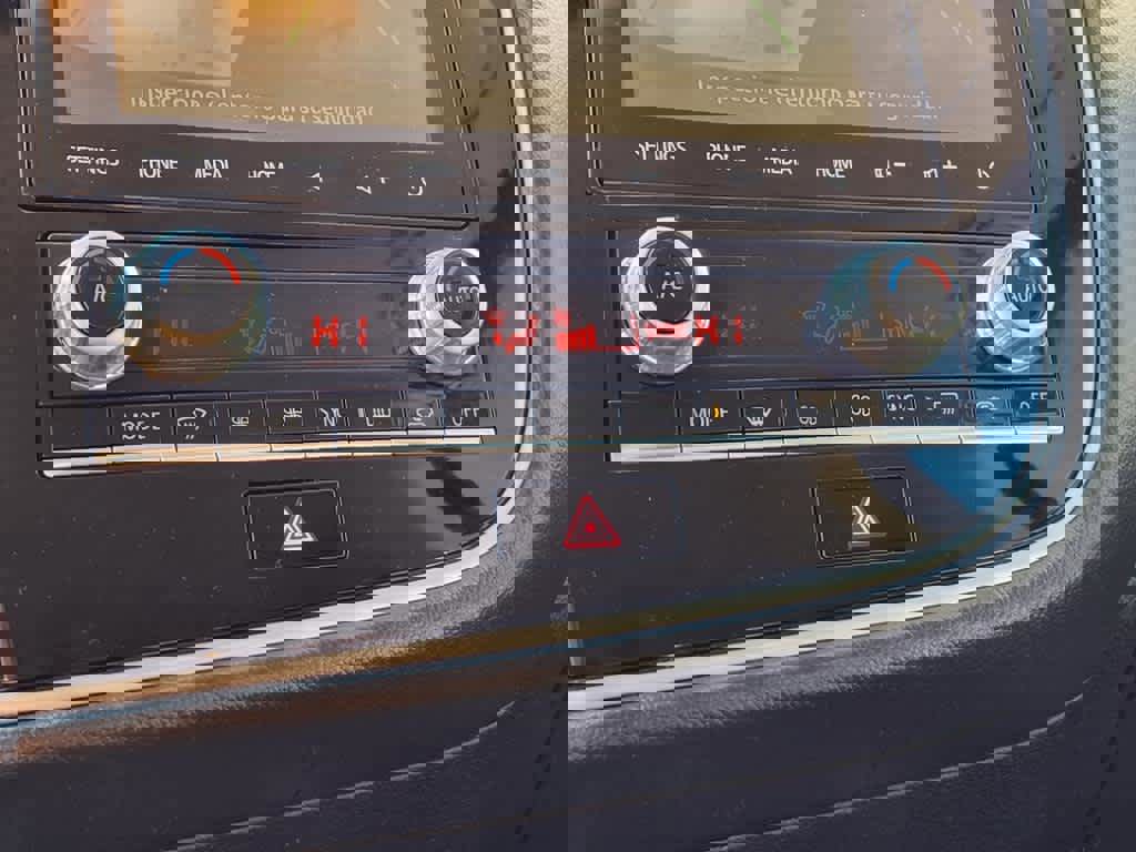 Used 2020 Mitsubishi Outlander SEL image 15