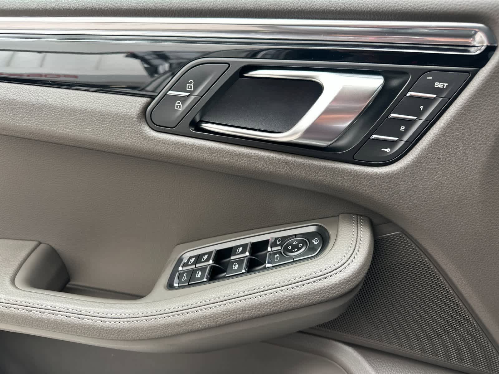 New 2026 Porsche Macan AWD/4WD image 12