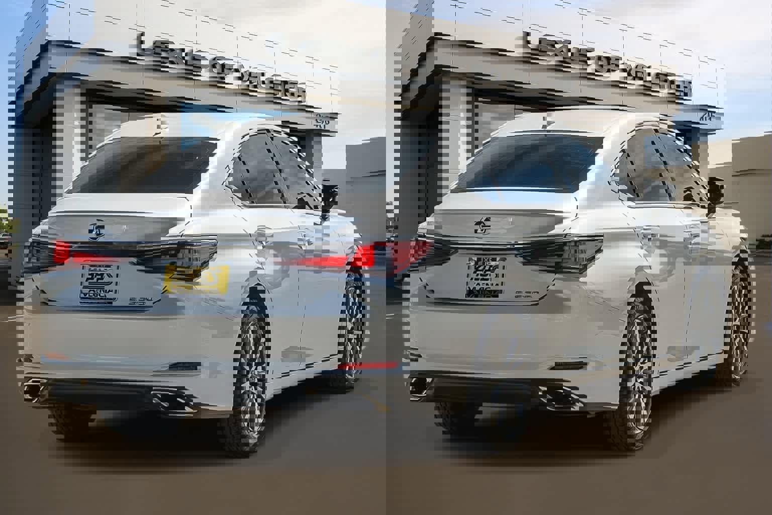 Used 2020 Lexus ES 350 w/ Accessory Package 2 image 4