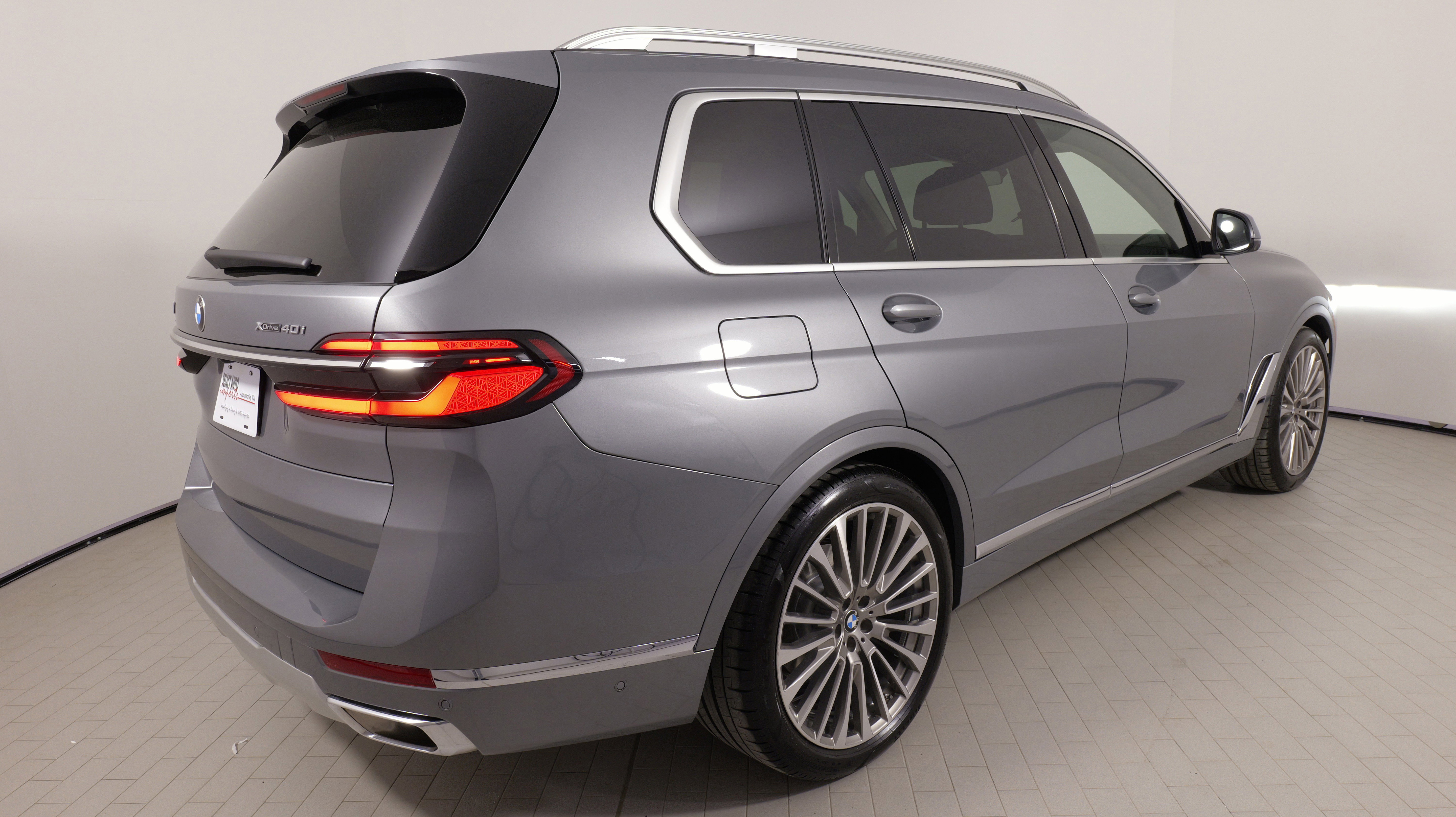 Used 2023 BMW X7 xDrive40i image 12