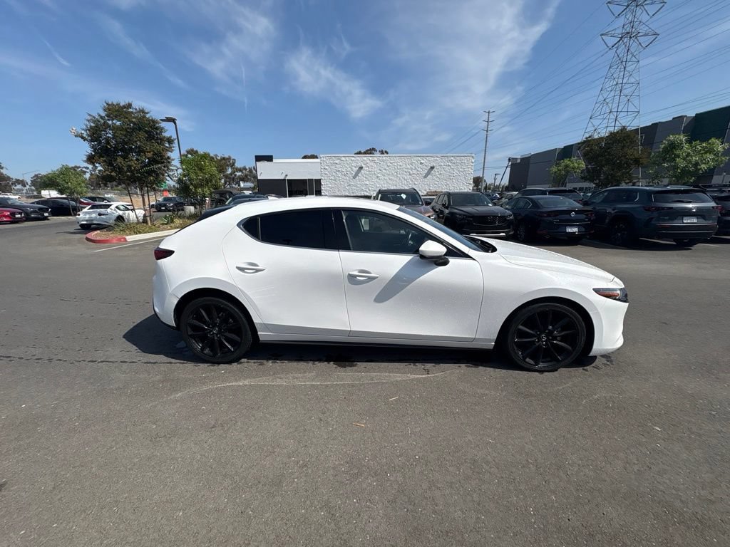 Used 2020 MAZDA MAZDA3 Hatchback w/ Premium Package FWD image 5