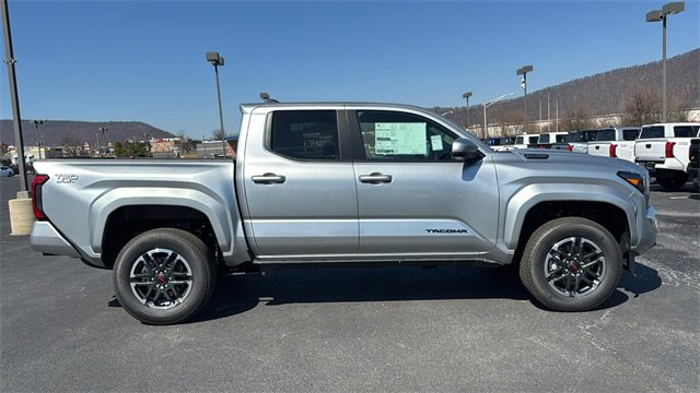 New 2025 Toyota Tacoma TRD Sport image 3