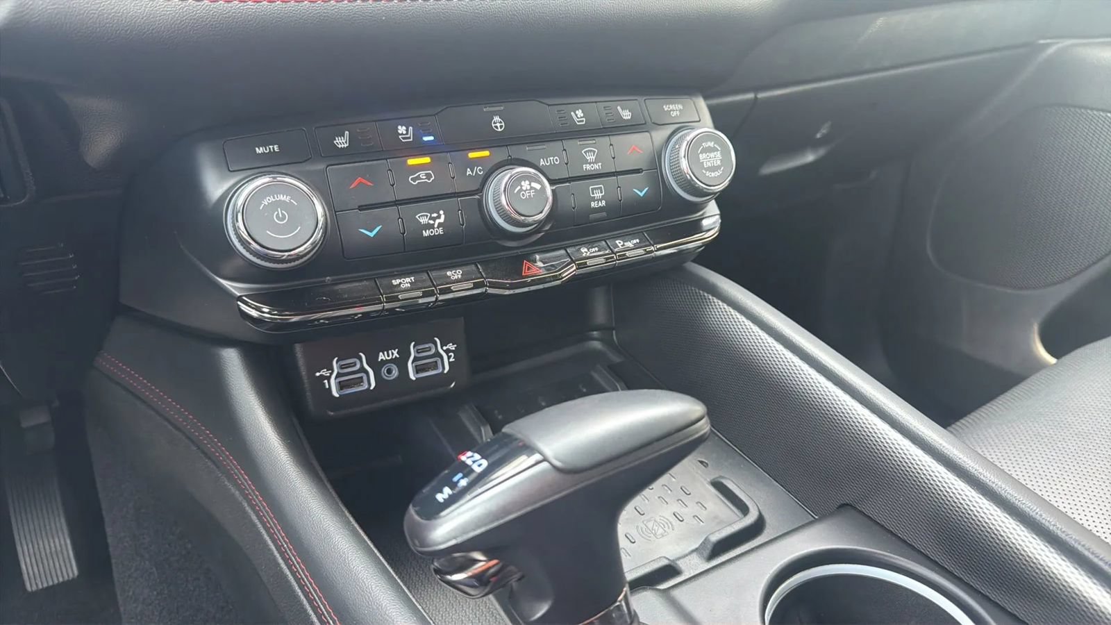 Used 2025 Dodge Durango R/T AWD/4WD image 15