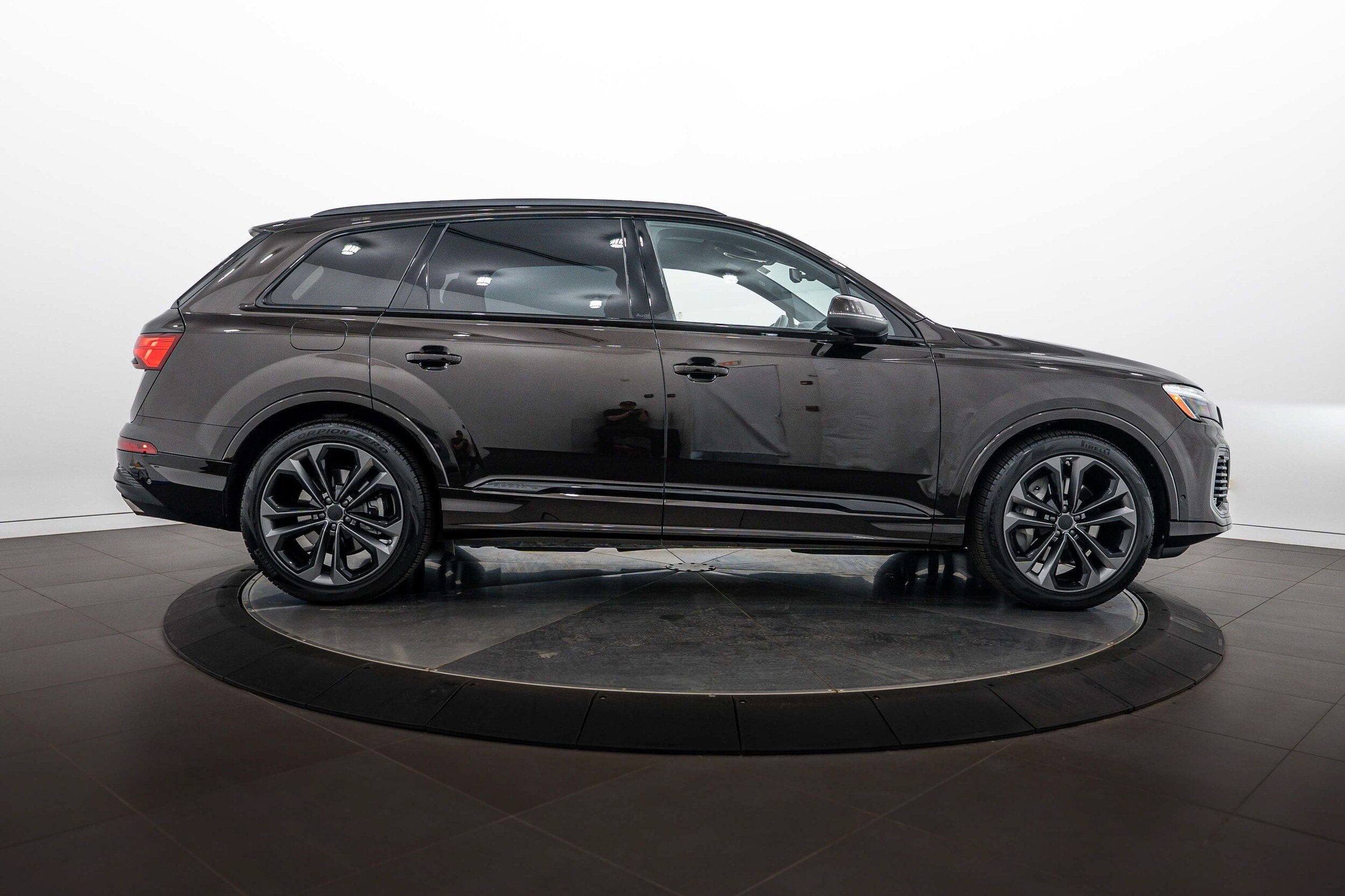 Used 2026 Audi Q7 3.0T Premium Plus w/ Premium Plus Package AWD/4WD image 9