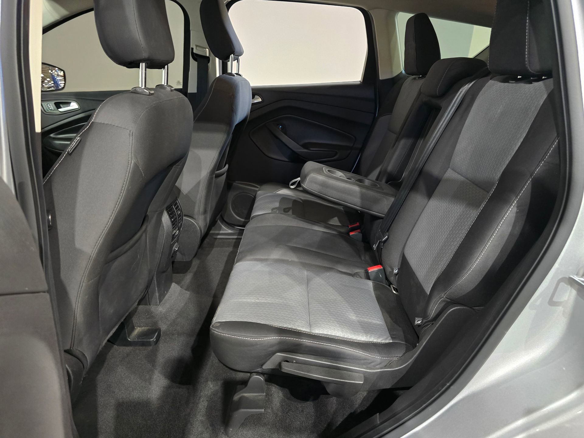 Used 2019 Ford Escape SE image 34