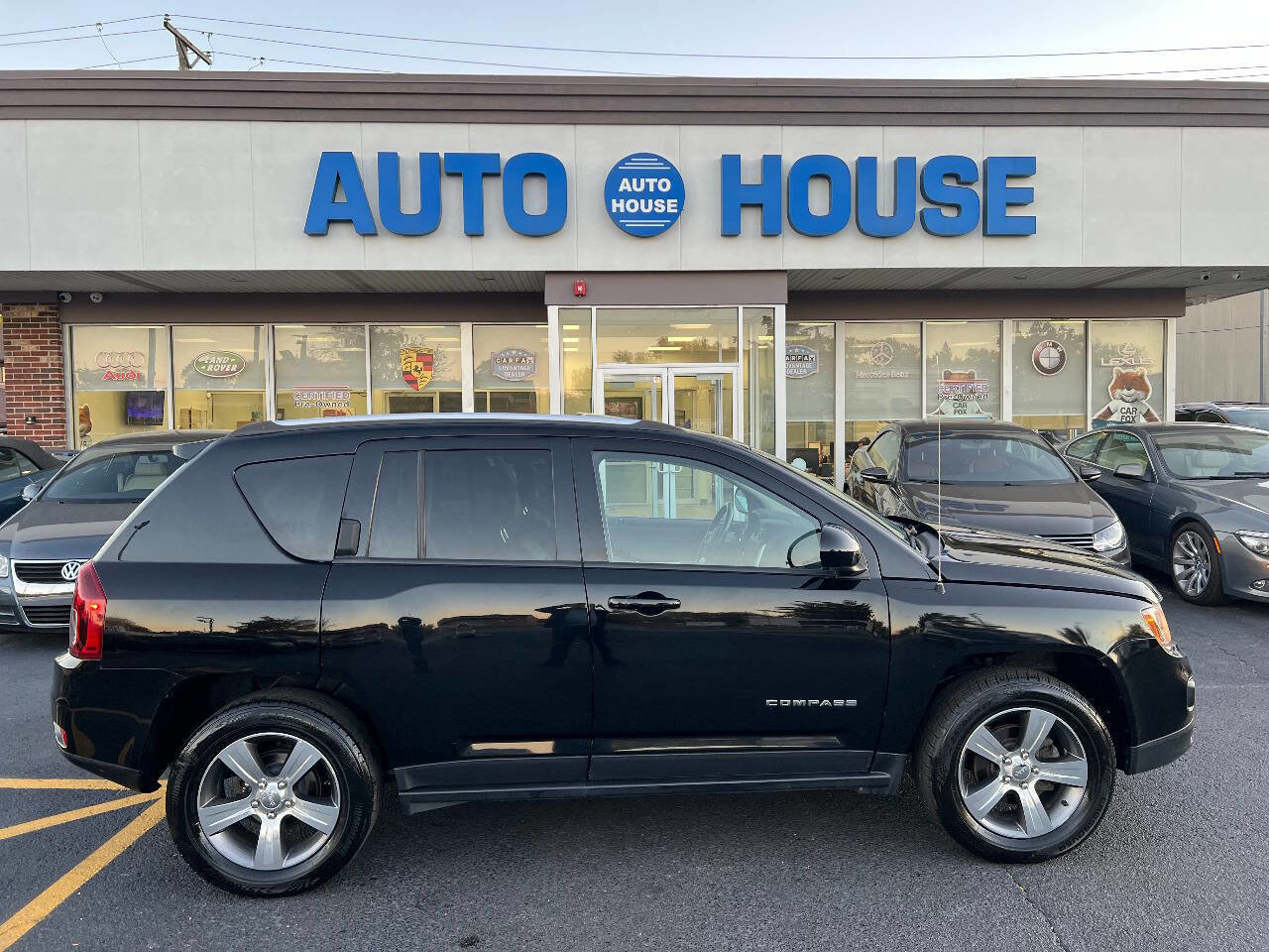 Used 2017 Jeep Compass High Altitude image 9