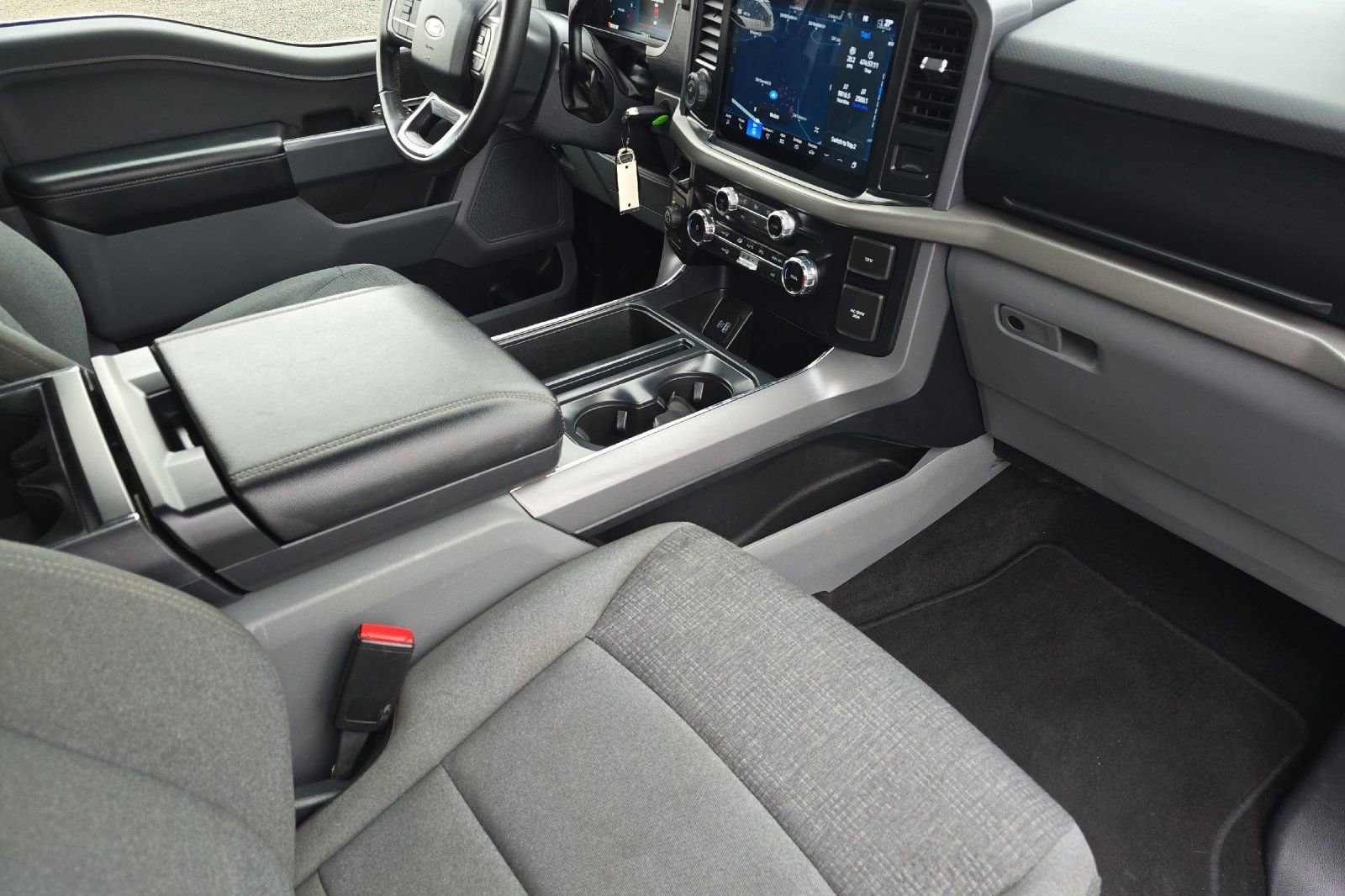 Used 2024 Ford F150 XLT w/ Mobile Office Package image 17