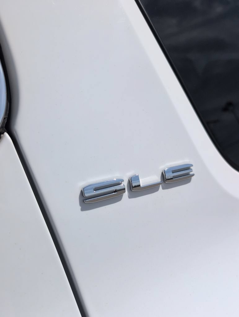 Used 2023 GMC Acadia SLE w/ Driver Convenience Package AWD/4WD image 25