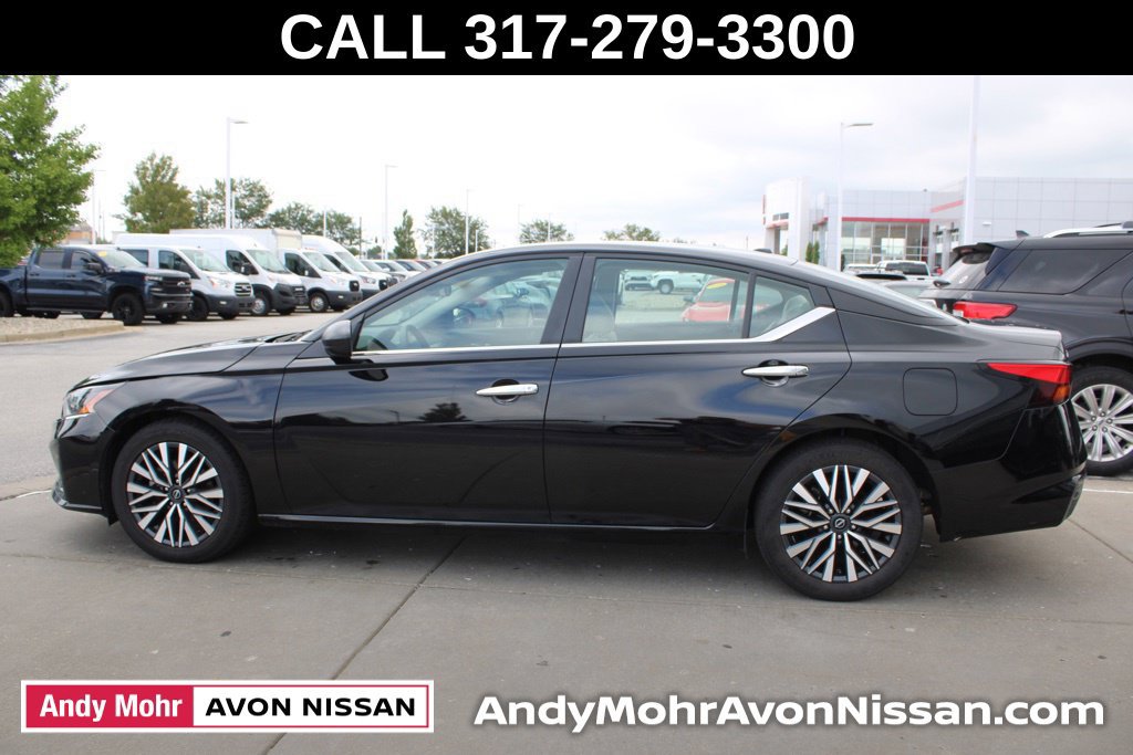 Used 2025 Nissan Altima 2.5 SV FWD image 4