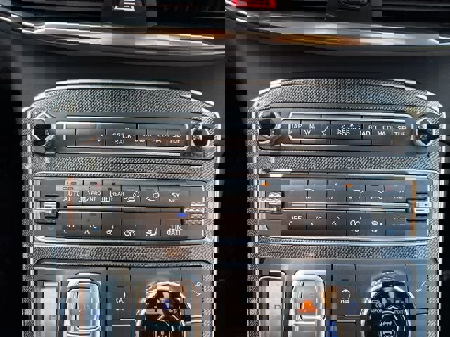 Used 2023 Hyundai Santa Fe SEL w/ Premium Package image 34