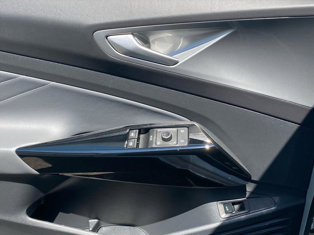 Certified 2023 Volkswagen ID.4 S RWD image 18
