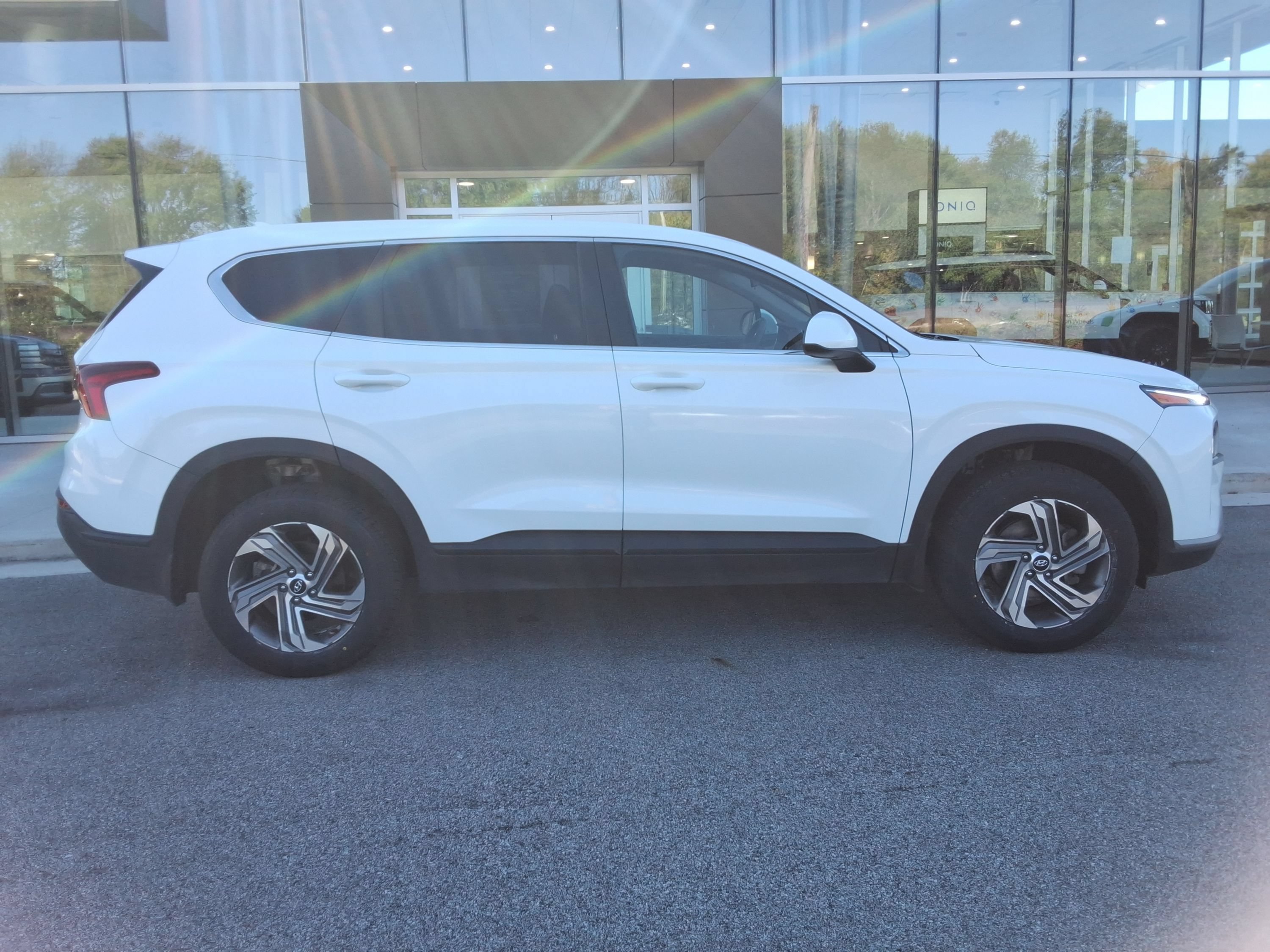 Used 2023 Hyundai Santa Fe SE AWD/4WD image 15