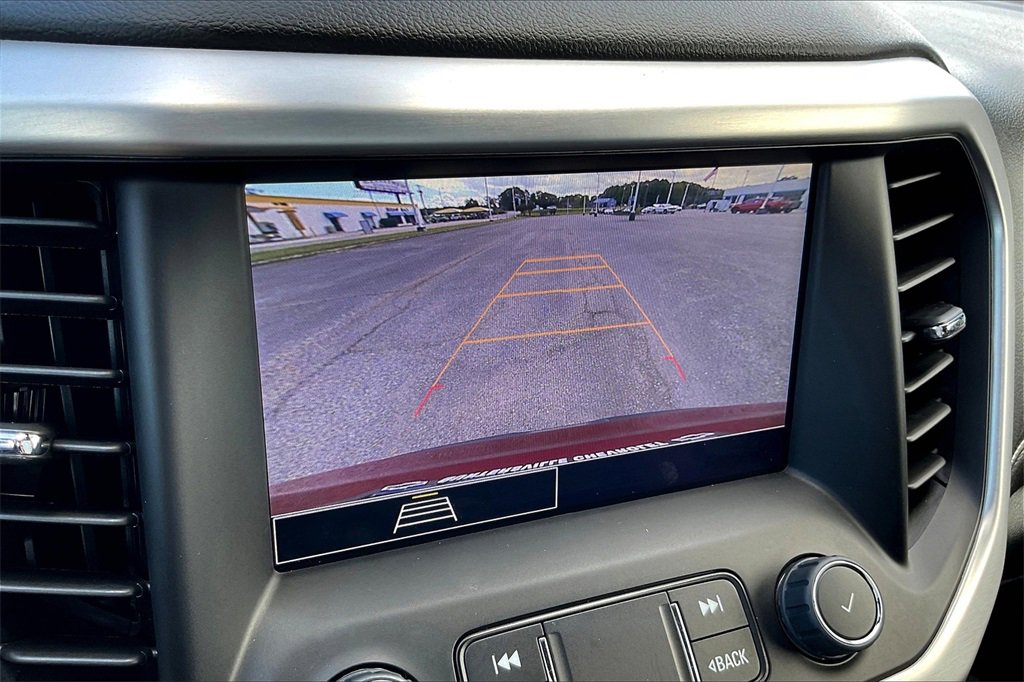 Used 2023 GMC Acadia SLE w/ Driver Convenience Package image 21