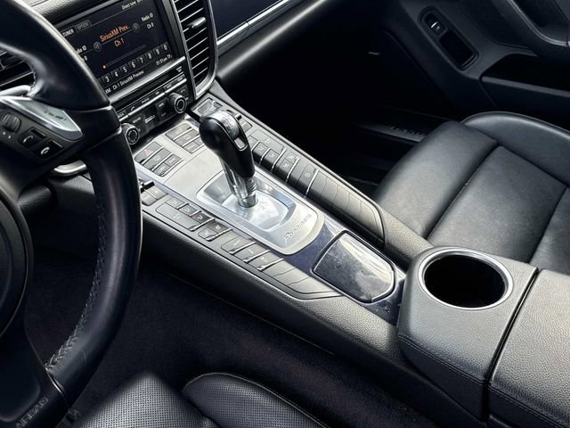 Used 2015 Porsche Panamera image 34