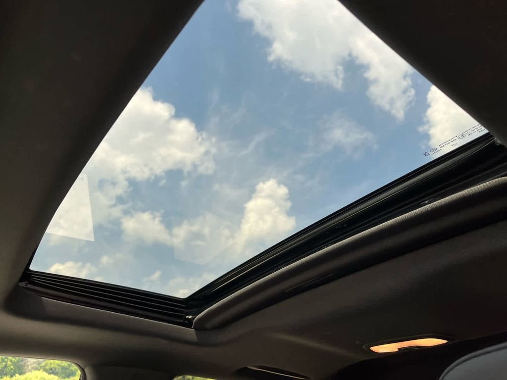 Used 2024 Chevrolet Colorado LT w/ LT Convenience Package III image 38