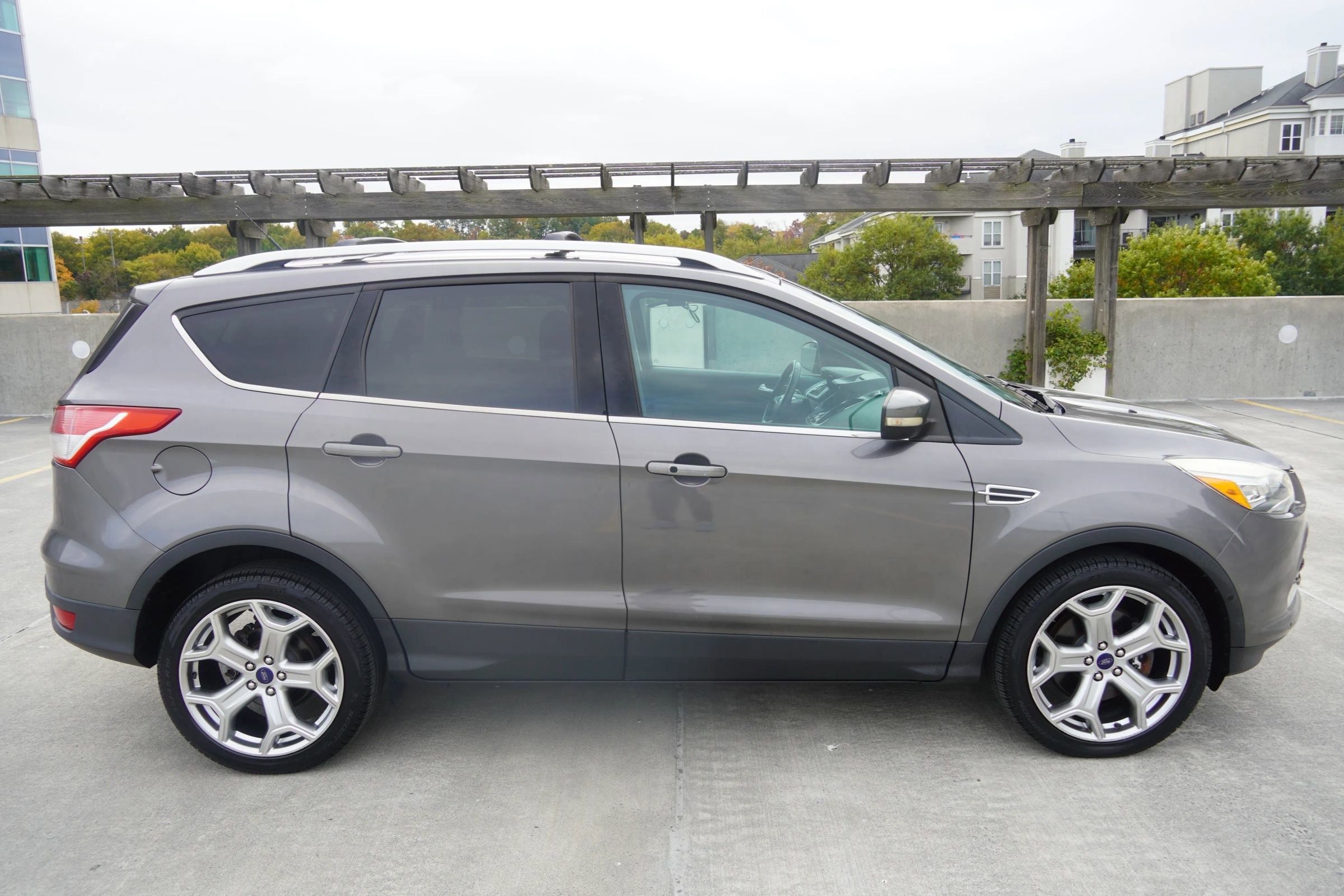 Used 2013 Ford Escape Titanium w/ Parking Technology Pkg image 38