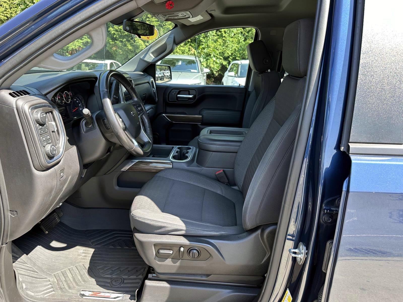 Used 2021 Chevrolet Silverado 1500 LT Trail Boss w/ Convenience Package II AWD/4WD image 12