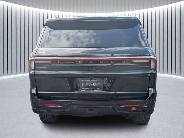 New 2026 Lincoln Navigator Reserve image 4