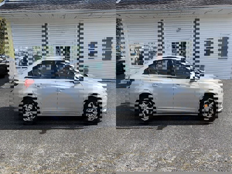 Used 2014 Chevrolet Cruze LT image 11