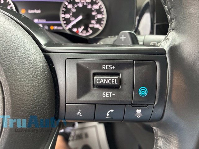 Used 2025 Nissan Pathfinder SV AWD/4WD image 28