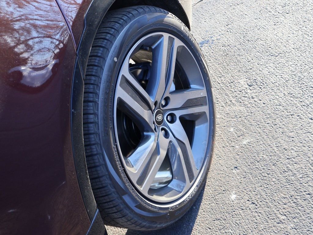 New 2026 Land Rover Discovery Limited Edition image 40