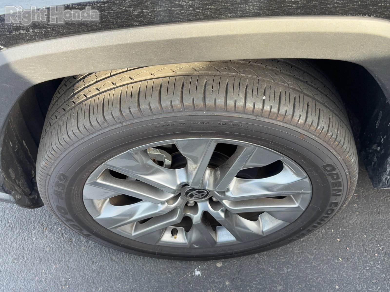 Used 2025 Toyota RAV4 XLE Premium image 6