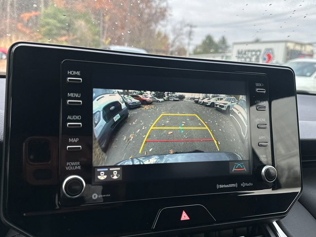 Used 2021 Toyota Venza LE image 10