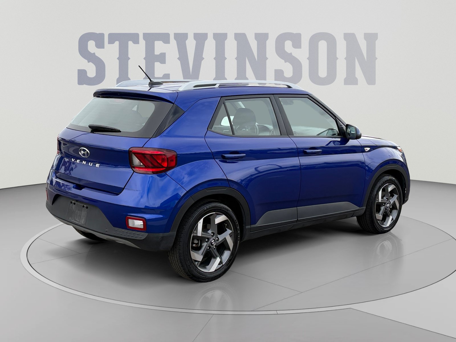 Used 2025 Hyundai Venue SEL FWD image 5