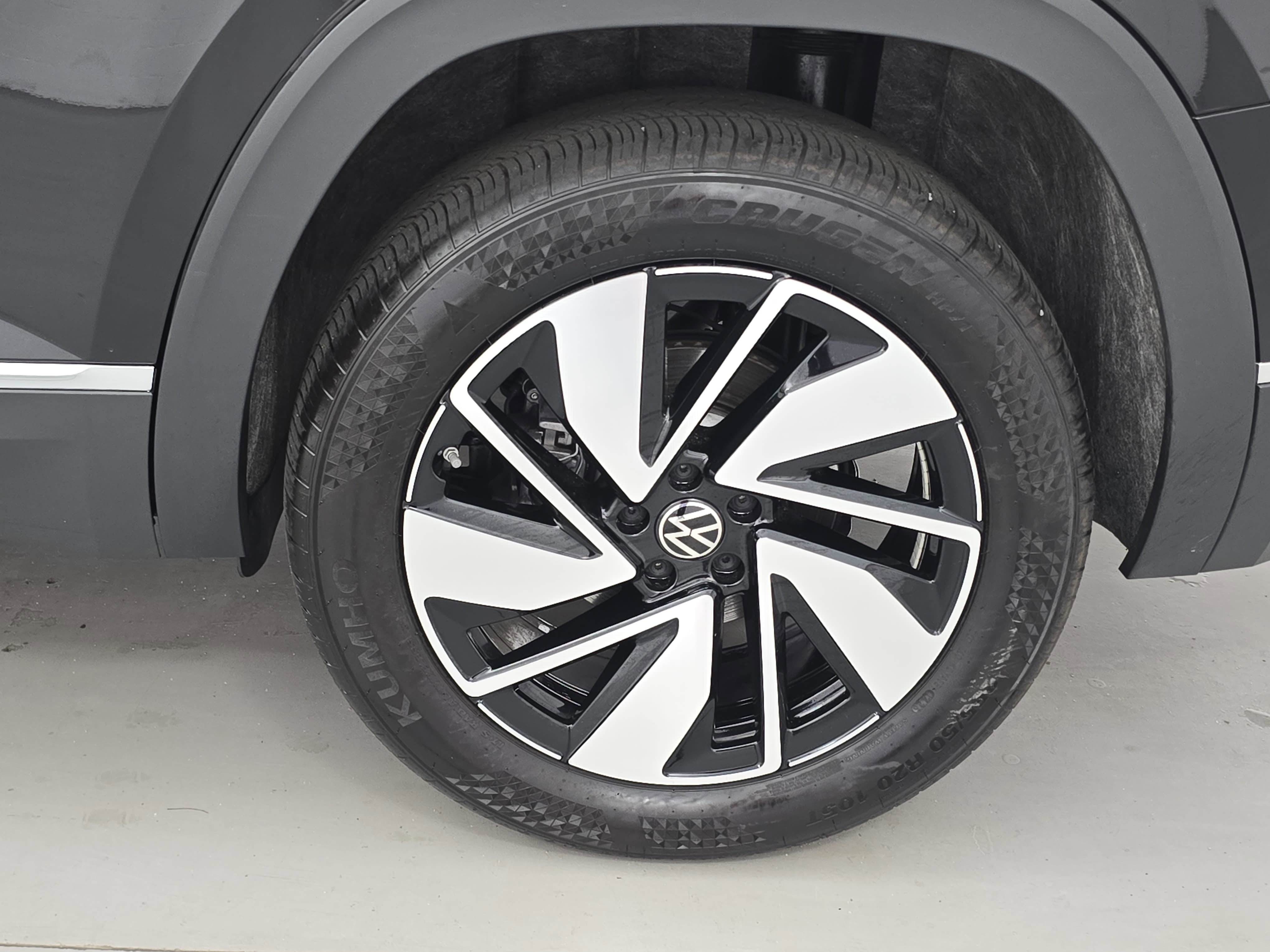 Certified 2025 Volkswagen Atlas SEL AWD/4WD image 35