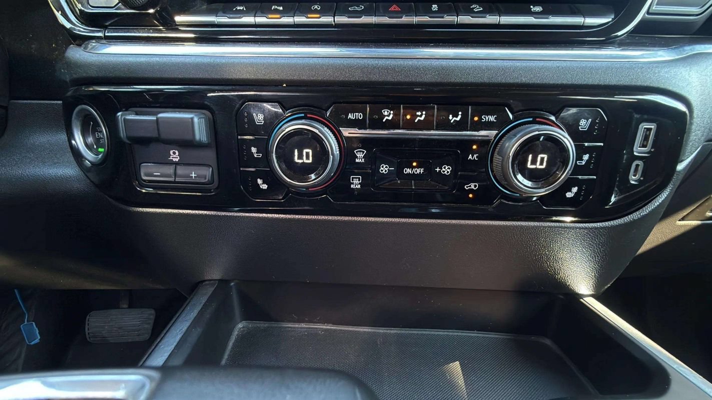 Used 2023 Chevrolet Silverado 1500 LTZ w/ LTZ Convenience Package II AWD/4WD image 18