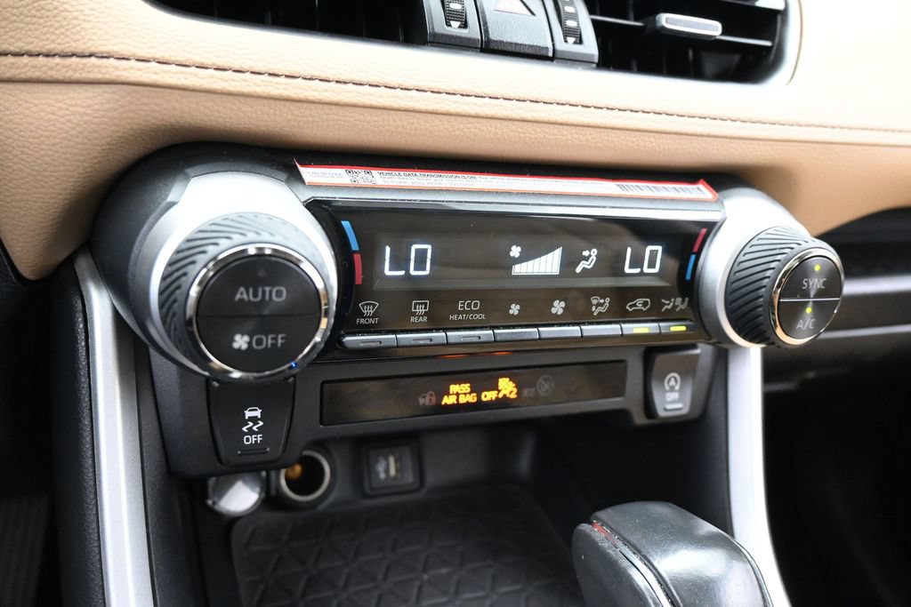 Used 2025 Toyota RAV4 XLE Premium FWD image 21