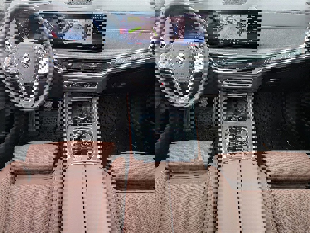 New 2025 BMW X7 xDrive40i w/ Premium Package image 33