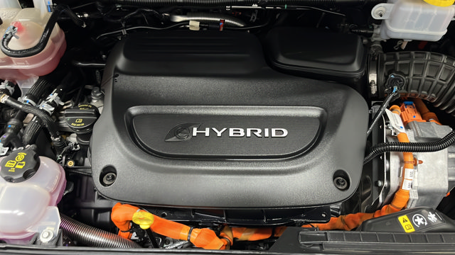 Used 2023 Chrysler Pacifica Pinnacle FWD image 29