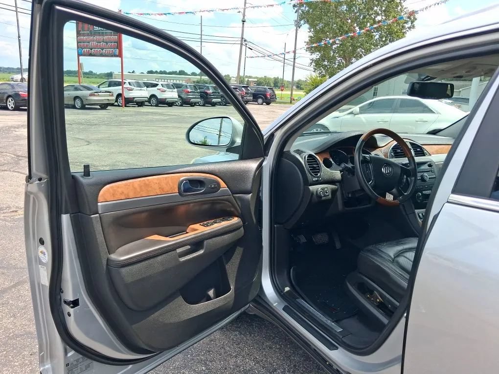 Used 2012 Buick Enclave Leather FWD image 12