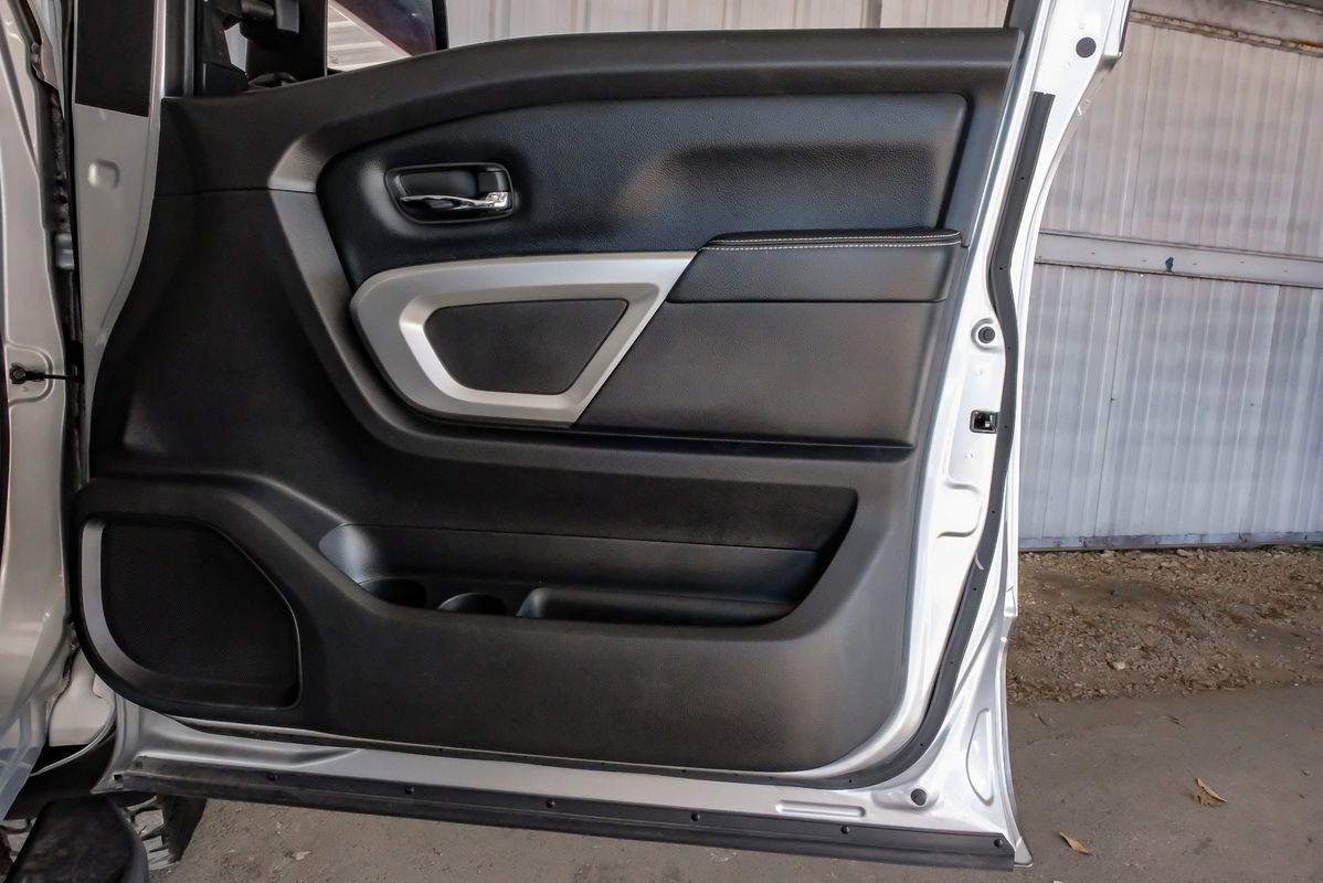 Used 2019 Nissan Titan PRO-4X image 43