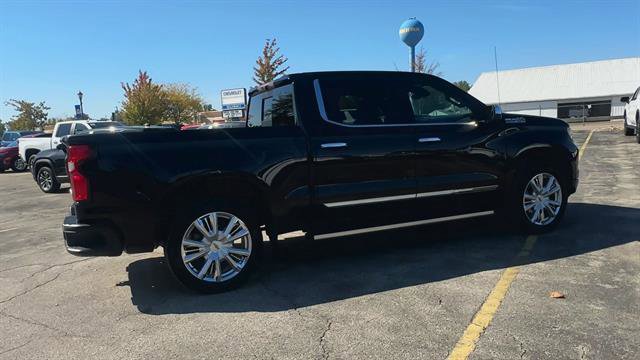 Used 2022 Chevrolet Silverado 1500 High Country w/ High Country Premium Package image 9