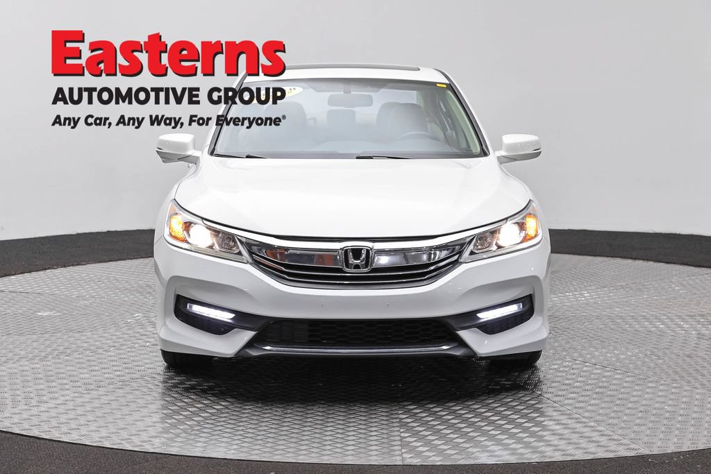 Used 2017 Honda Accord EX-L image 2